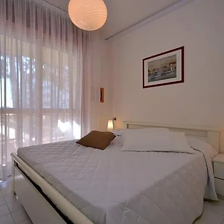 Welcoming Flat Only 100m From The Sea In