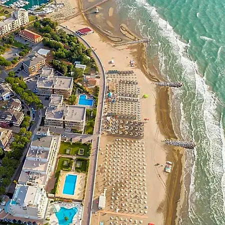 Welcoming Flat Only 100m From The Sea In Hotel Bibione