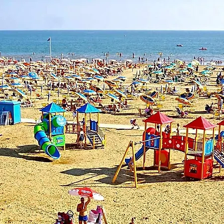 Hotel Welcoming Flat Only 100m From The Sea In 3*